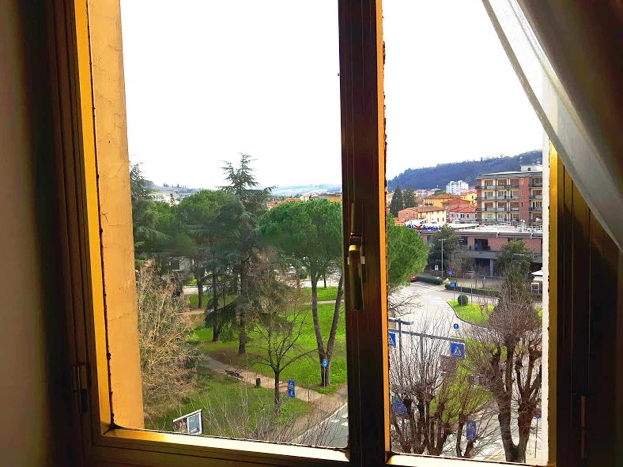 Hotel Ristorante Alcide Poggibonsi Bagian luar foto