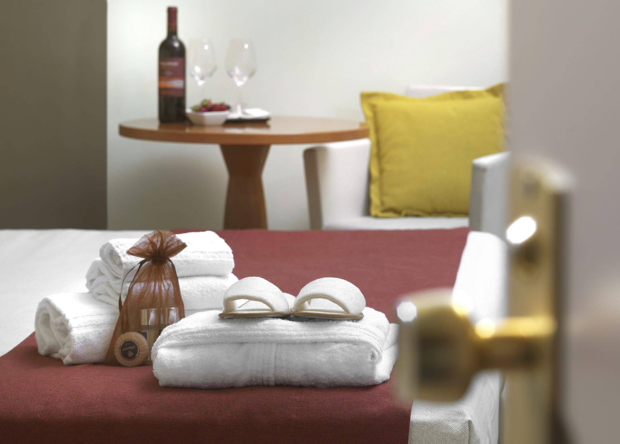 Hotel Ristorante Alcide Poggibonsi Bagian luar foto
